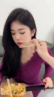 这就叫秀色可餐吧？