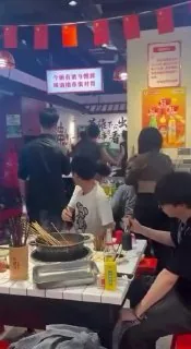#餐桌冲突 吃个饭还有戏可以看