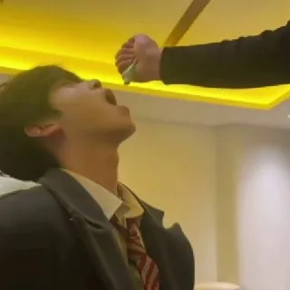 看了这个视频，你们还想当男模吗？
