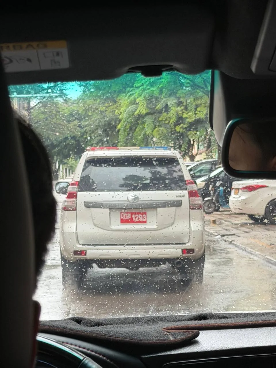 #网友反馈：🇱🇦老挝金三角特区从1号关口进来， 每个路口都有警察，不清楚是不是有什么行动，各位兄弟们今天慎重出门！