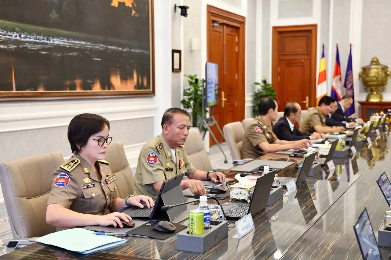 🇰🇭金边上半年捣毁139处电诈窝点,2389人落网 图片 3