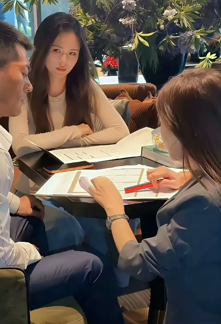 不怪他老婆这个眼神，换谁还不是一样 图片 2