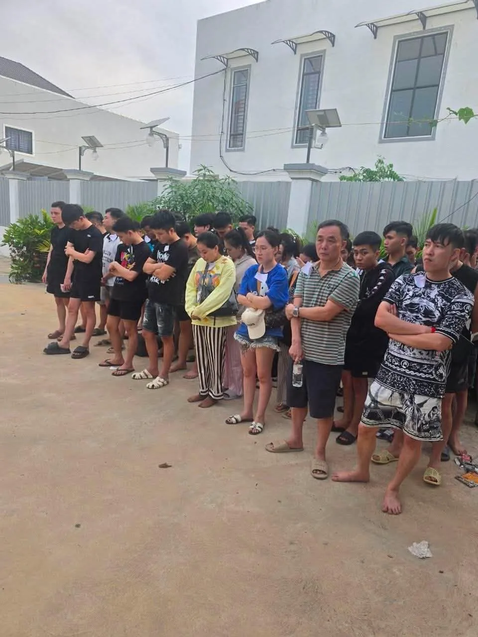 #柴桢警方扫荡木牌园区 图片 3