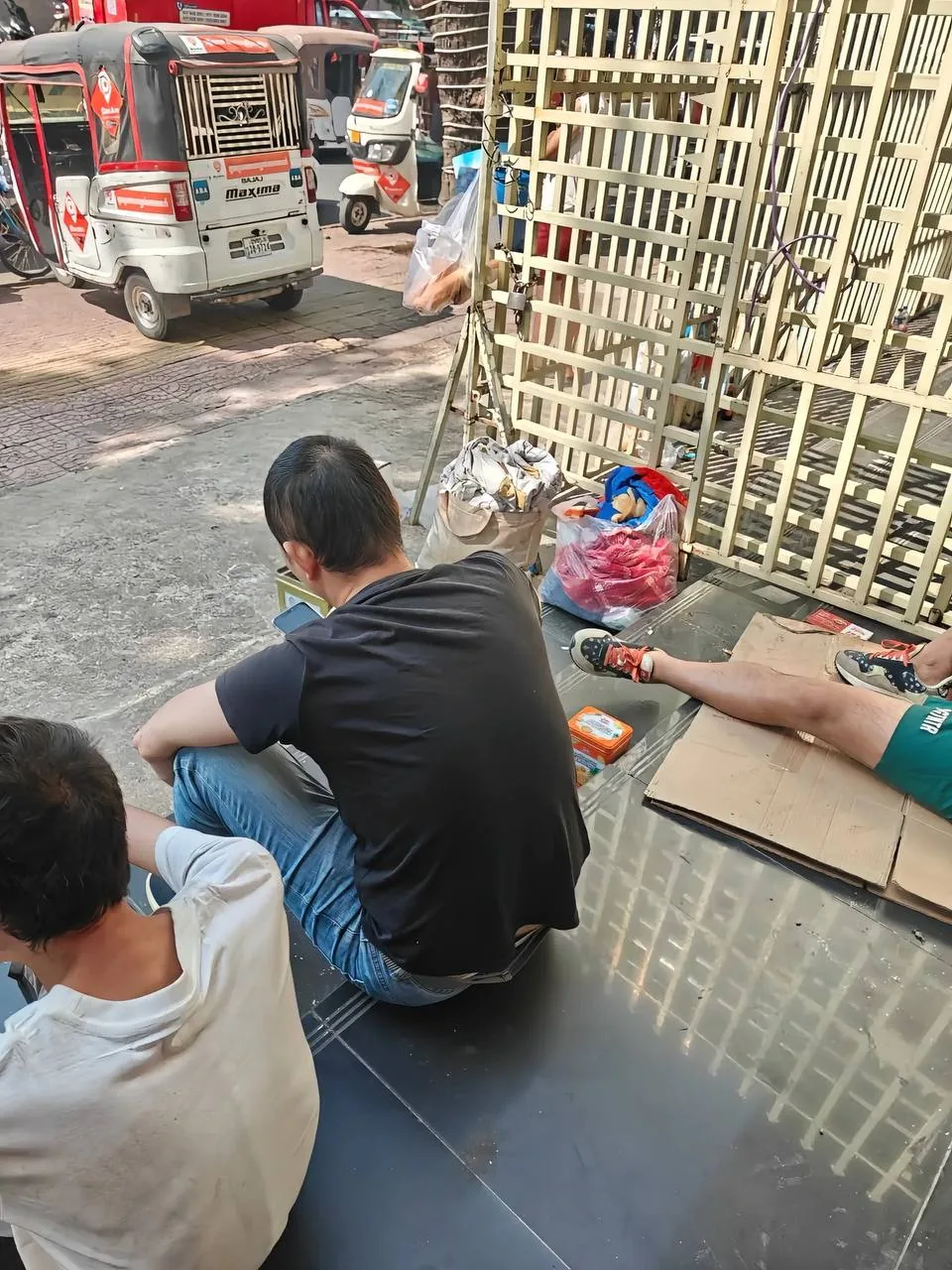 中国驻柬埔寨大使馆乱象。 图片 4