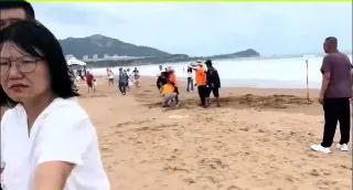 这种救援方式第一次见...