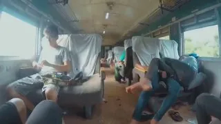 “我人生中最艰难的一段旅程”：一段缅甸火车视频走红网络
