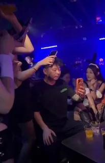 真正爱你的人会在黑夜给你照亮钱进的道路！