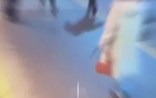 光顾着打电话，忘记打你了是吧💥