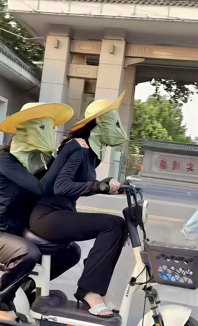 事实证明，伊斯兰布卡的确是女性自愿的。中国正在迅速的普及布卡。 穆斯林 防晒 穿搭 图片 3