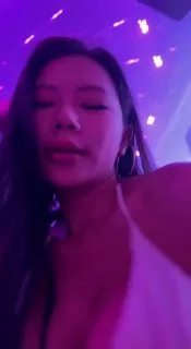 这气氛到位了🍃