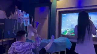 #包厢文化 不能少 身残志坚