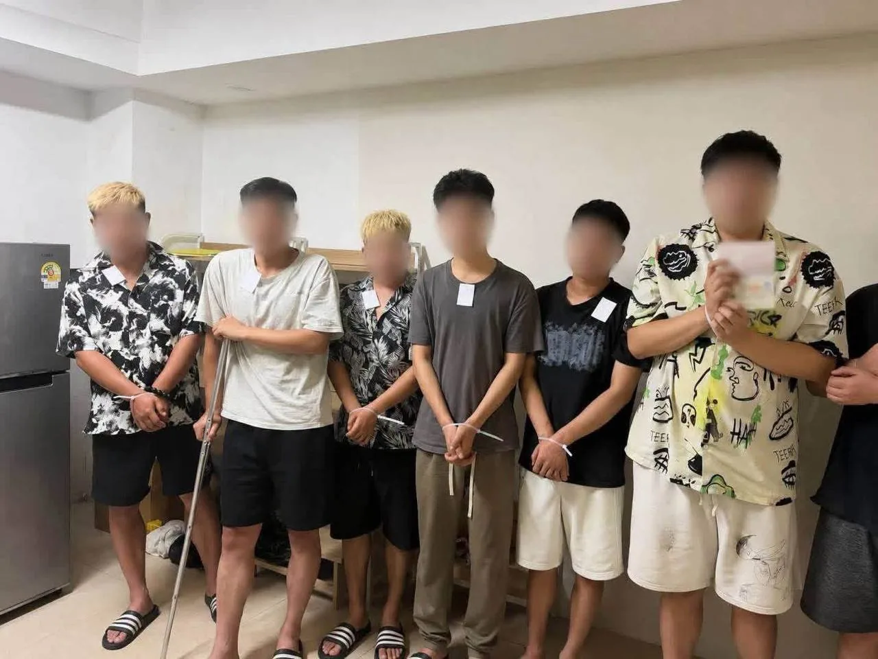 #柬埔寨资讯：西港突袭涉嫌网络诈骗地点，25人被捕 图片 2