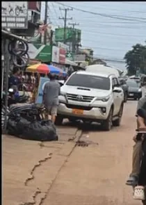 老挝万象发生疑似枪击事件 一男子街头中枪身亡 图片 3